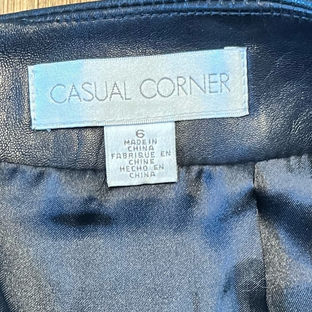 Vintage Casual Corner Black Leather Skirt with Braided Leather Embellishment 6 - Picture 10 of 14